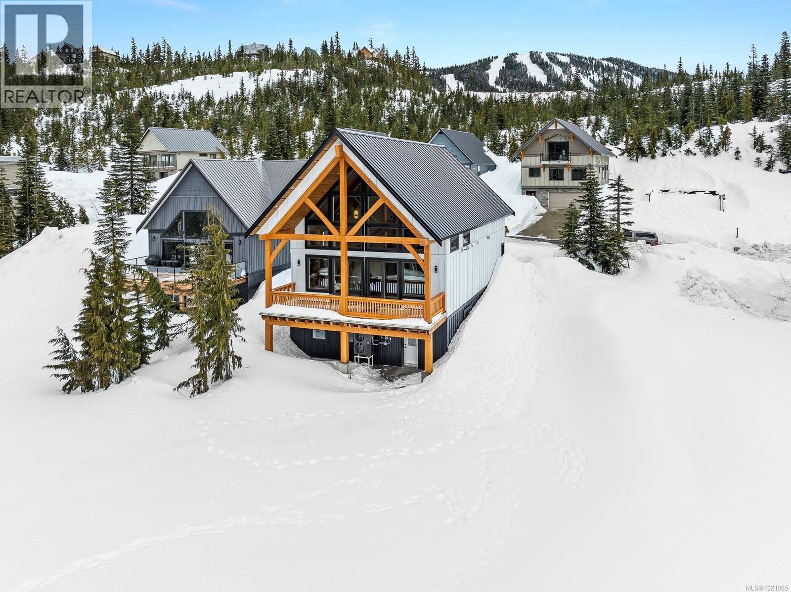455 ARROWSMITH RIDGE — photo 2