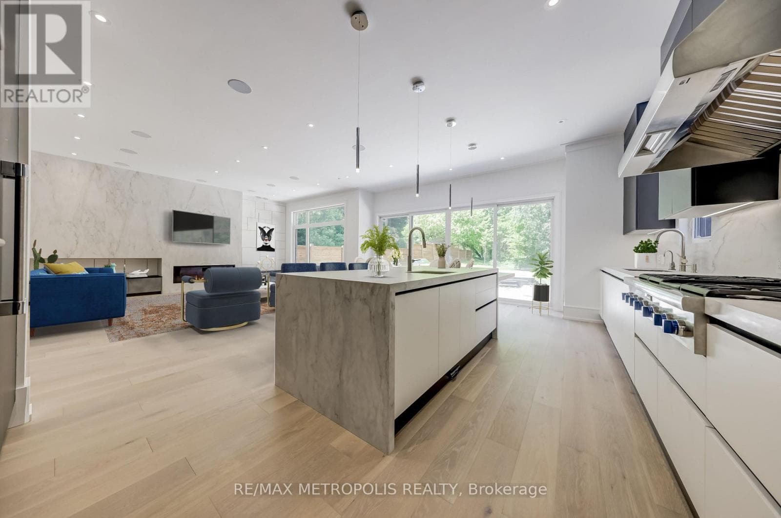 12 BEARWOOD DRIVE in Edenbridge-Humber Valley