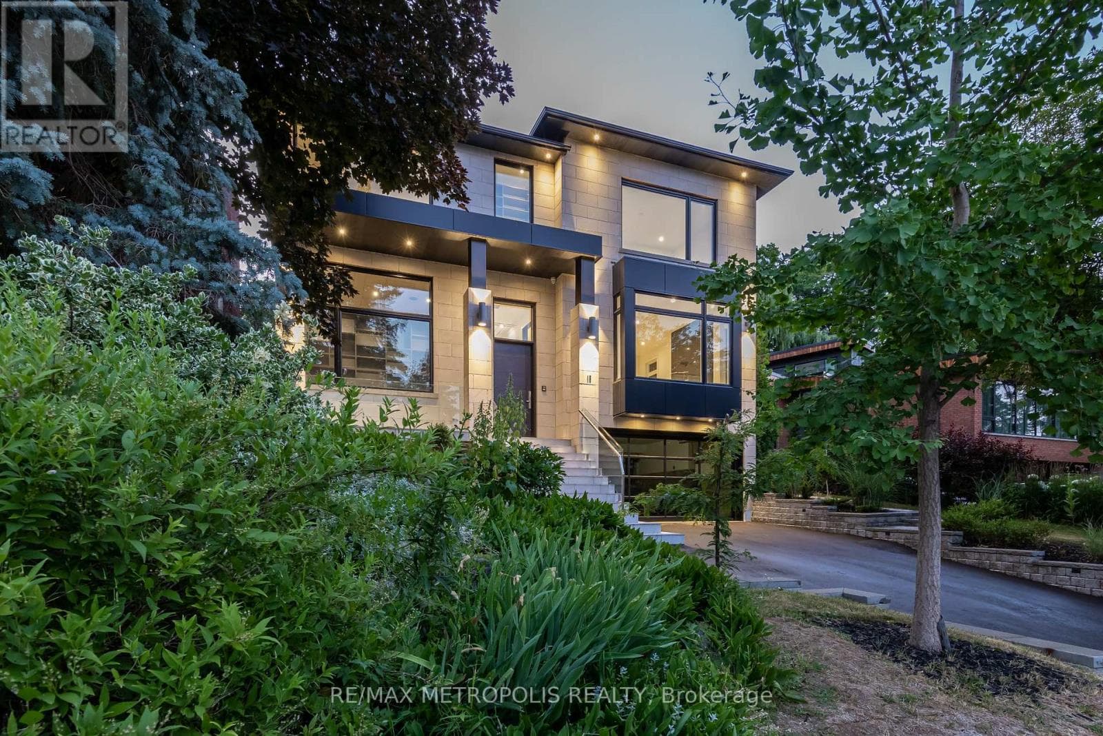 12 BEARWOOD DRIVE, Toronto — photo 4