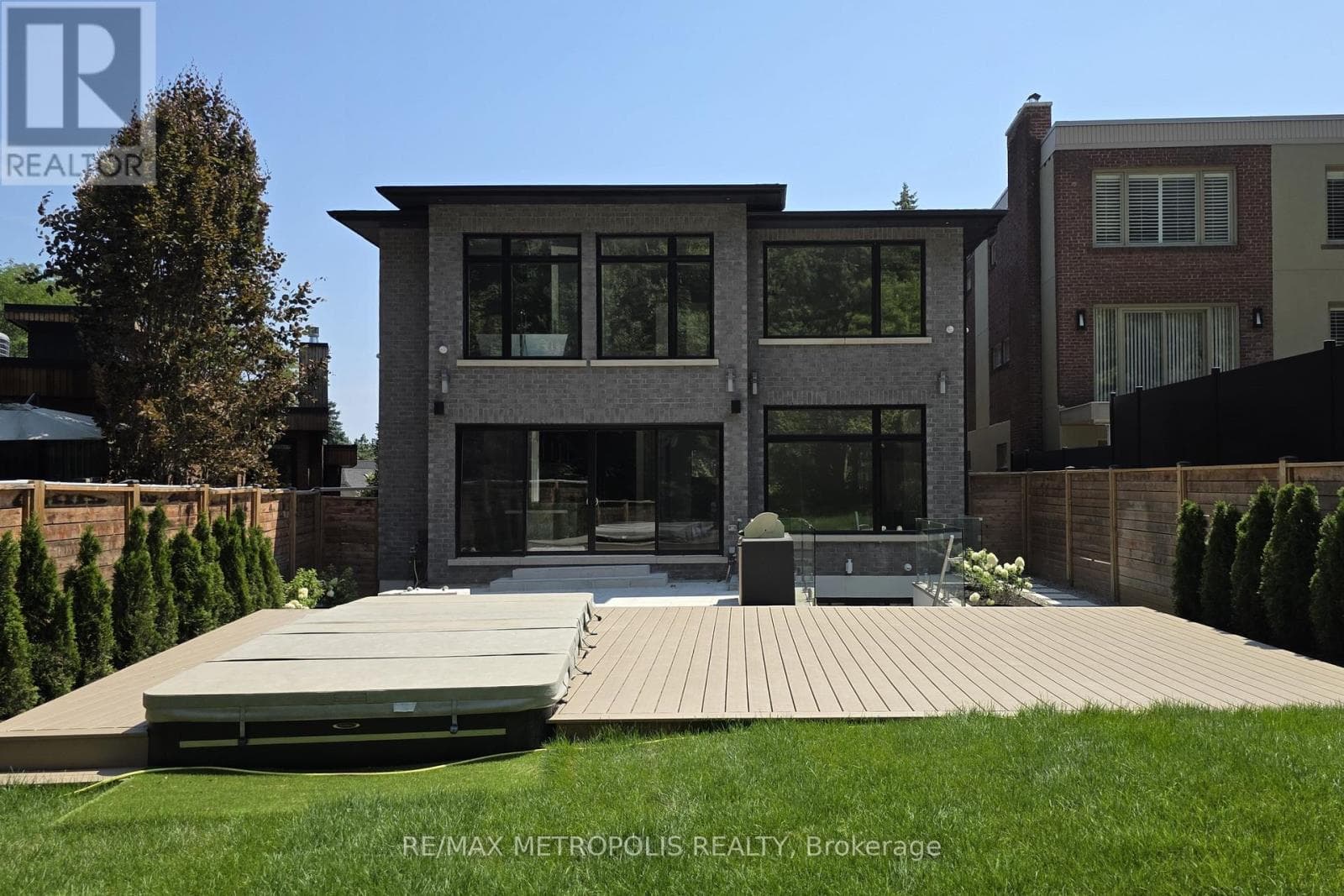 12 BEARWOOD DRIVE, Toronto — photo 3