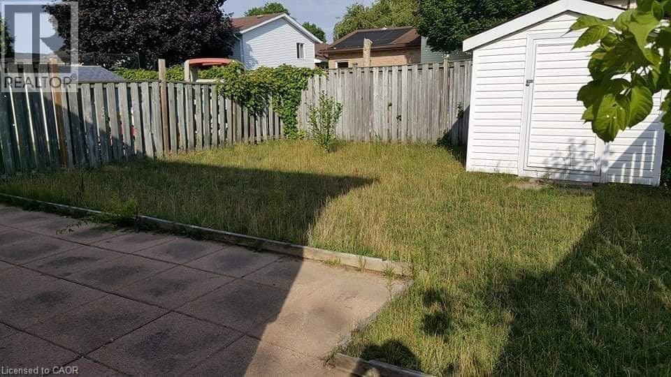 486B KINGSCOURT DRIVE in Lincoln/Dearborn