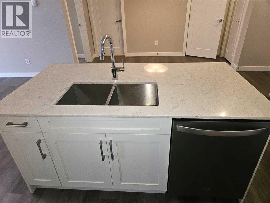 217, 30 Walgrove  SE in LEGACY