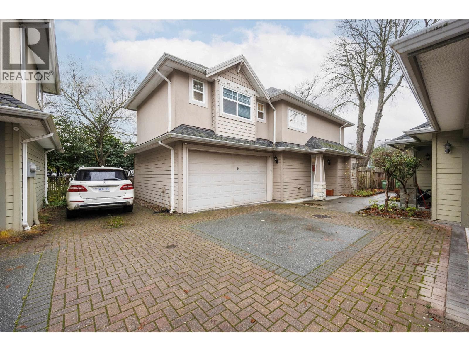 3 7831 BENNETT ROAD in City Centre