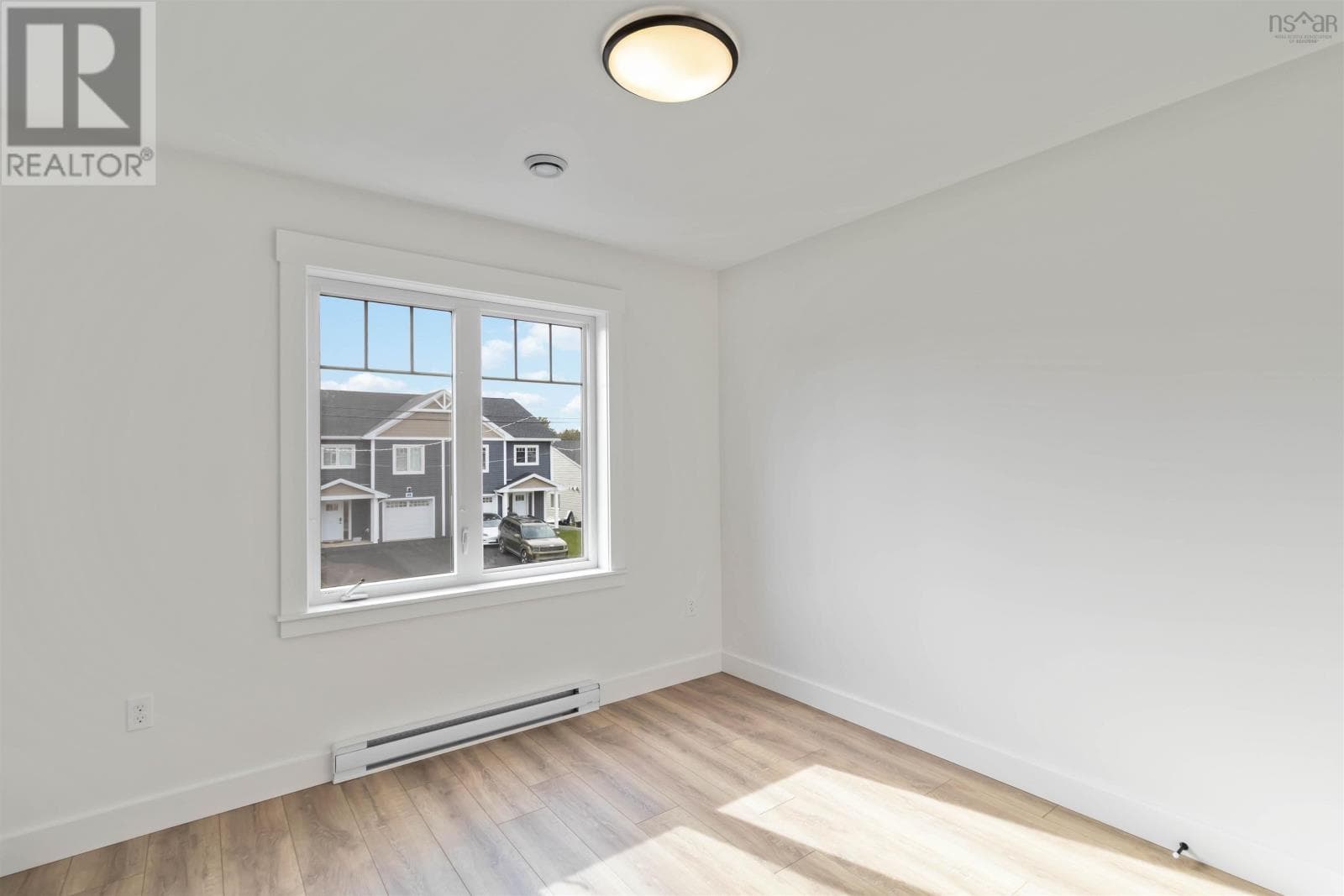 2-Unit 2 Sherwood — photo 4