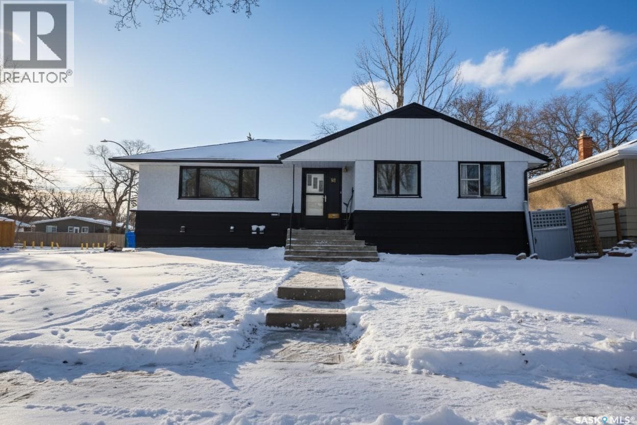 81 MCNAB CRESCENT in Hillsdale
