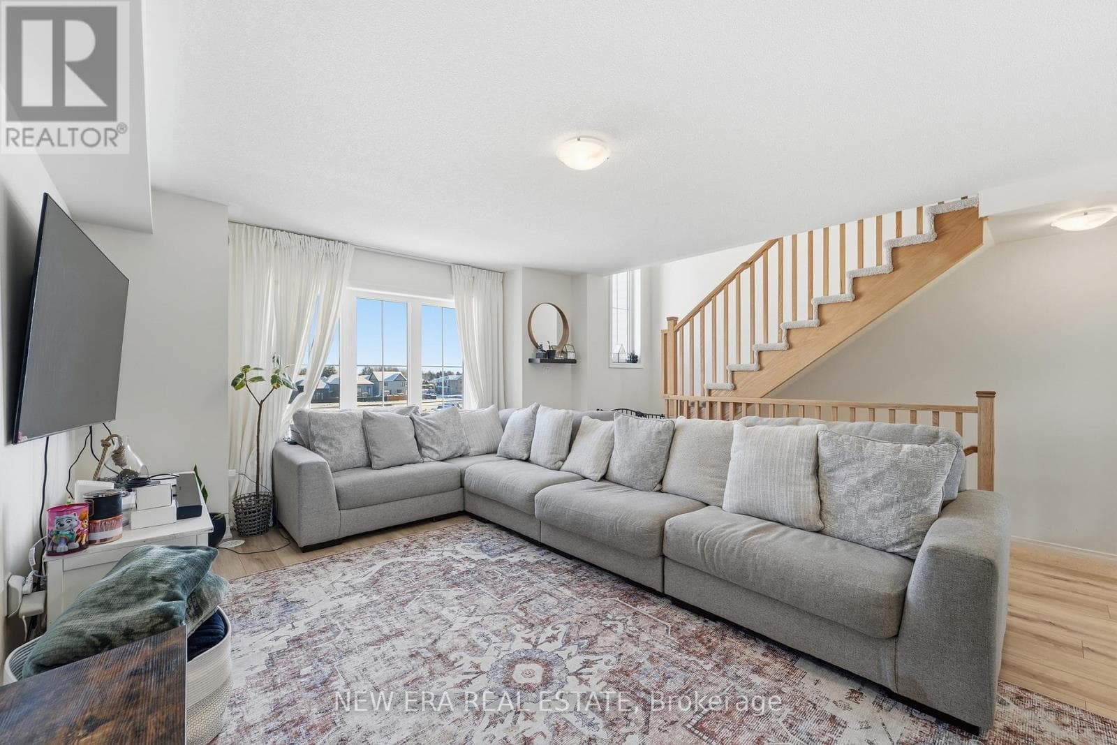 44 JEROME WAY in 