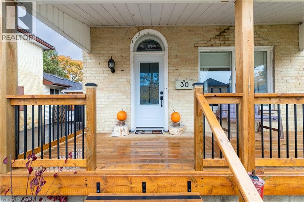 30 WOOD STREET — photo 3