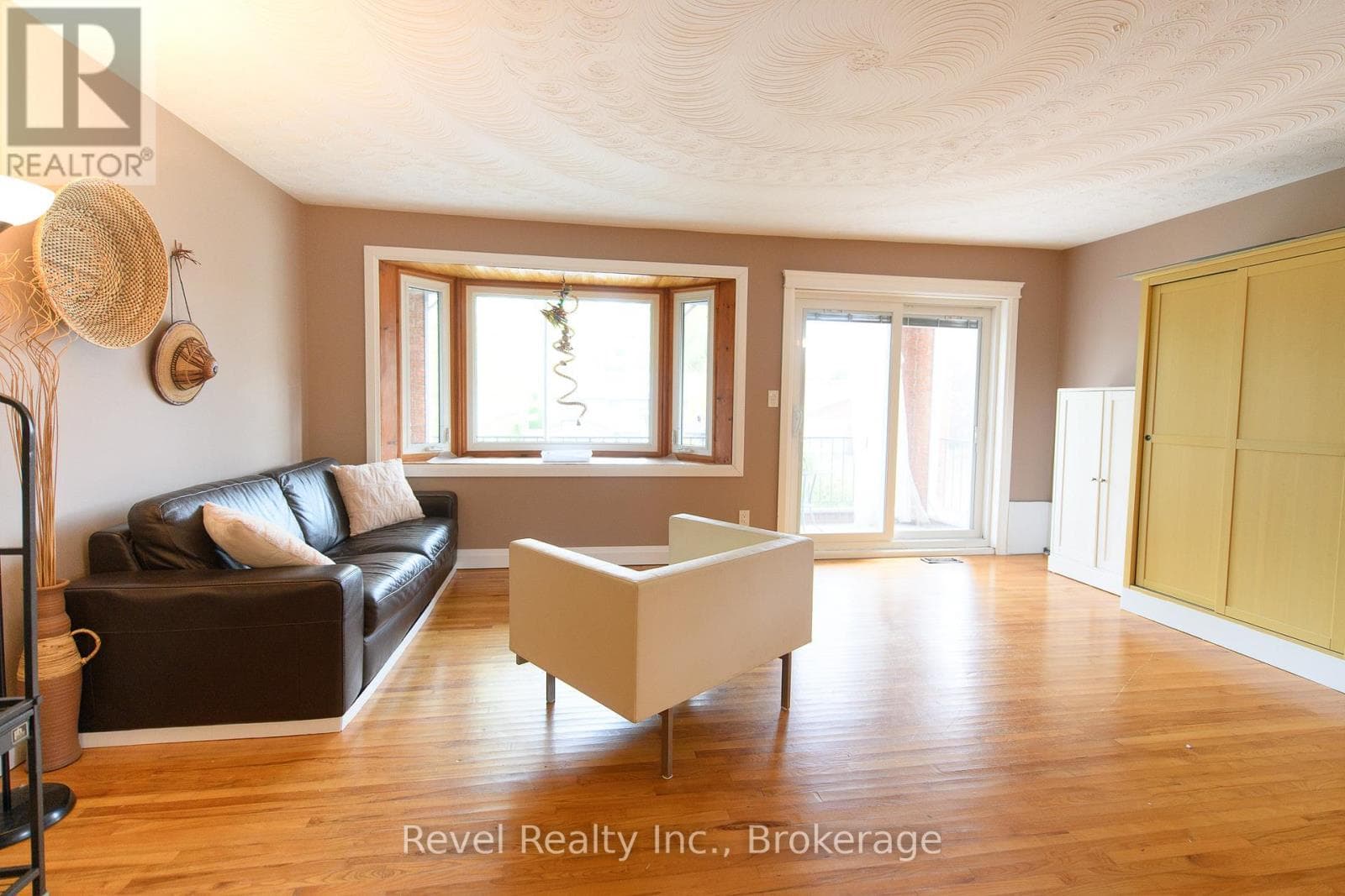 4 TESKEY COURT — photo 4