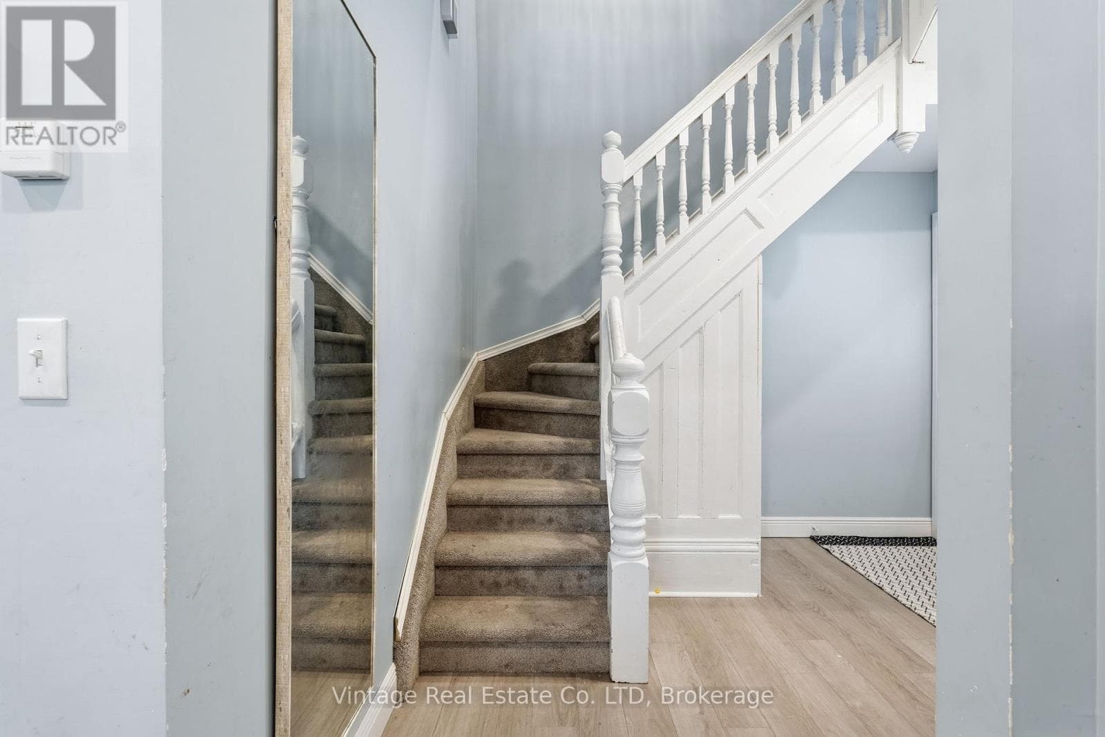 108 EAGLE AVENUE, Niagara — photo 2