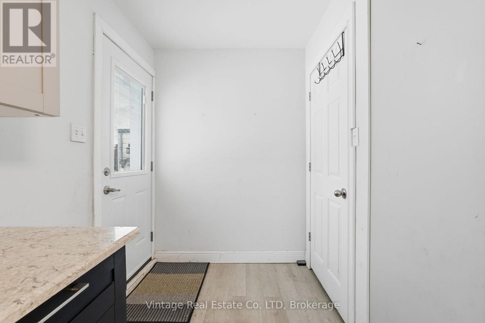 108 EAGLE AVENUE, Niagara — photo 4