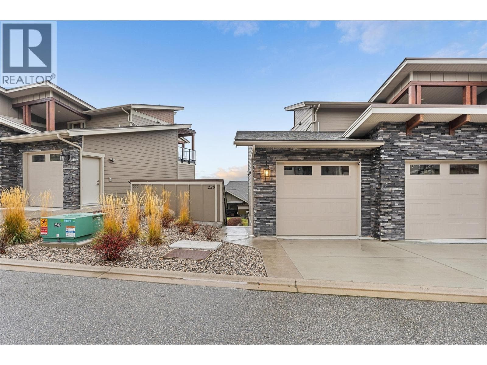 4000 REDSTONE Crescent Unit# 220 — photo 2
