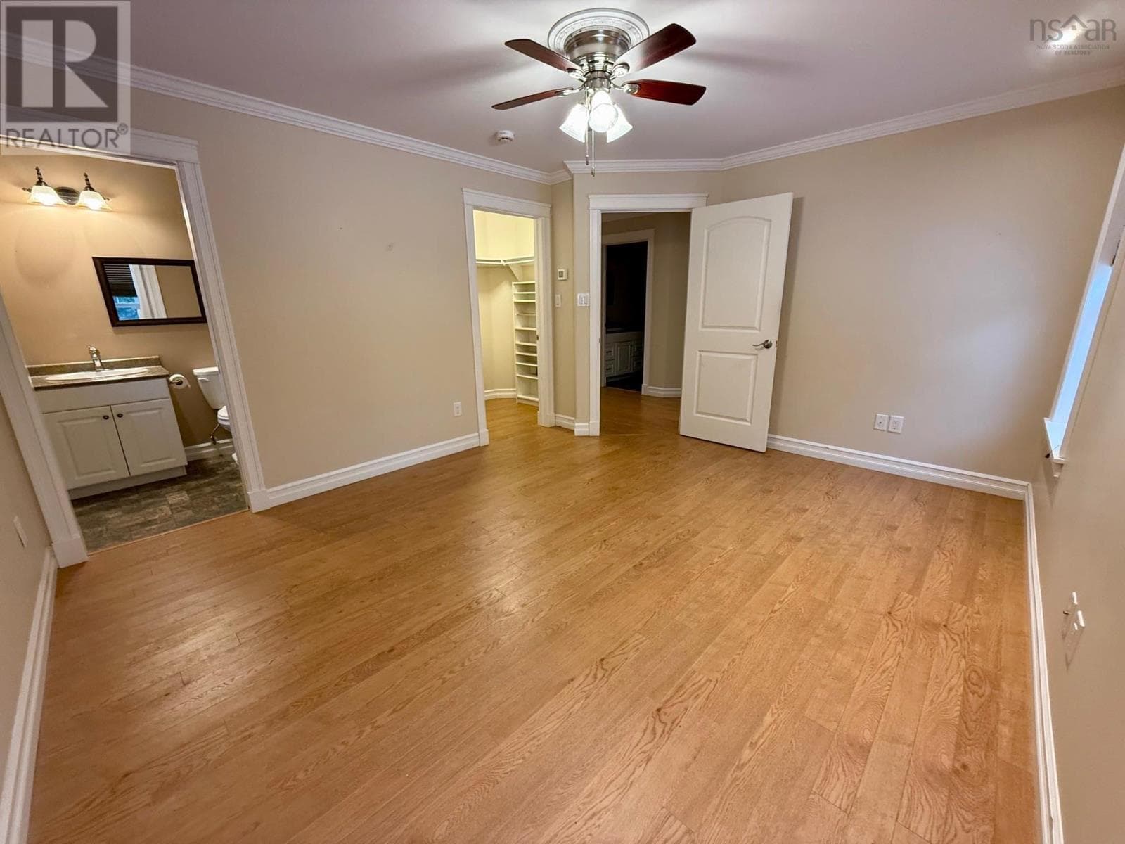 378 GLEN ALLAN DRIVE, NSAR — photo 4