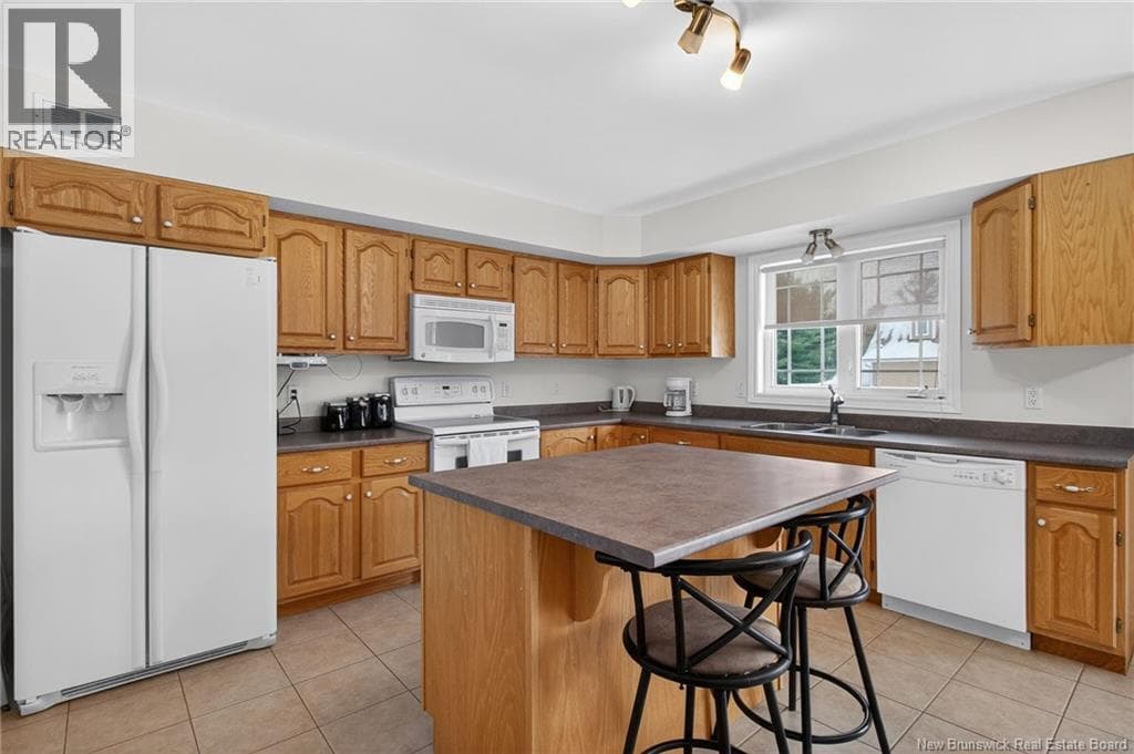 23 RUE DRIVE LIONEL MAILLET, New Brunswick — photo 3