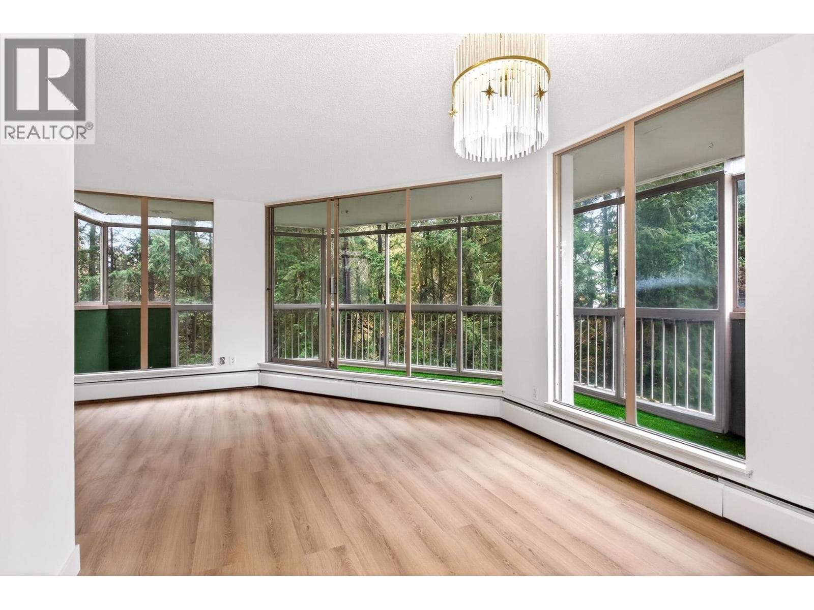 504 2024 FULLERTON AVENUE, Greater Vancouver — photo 2