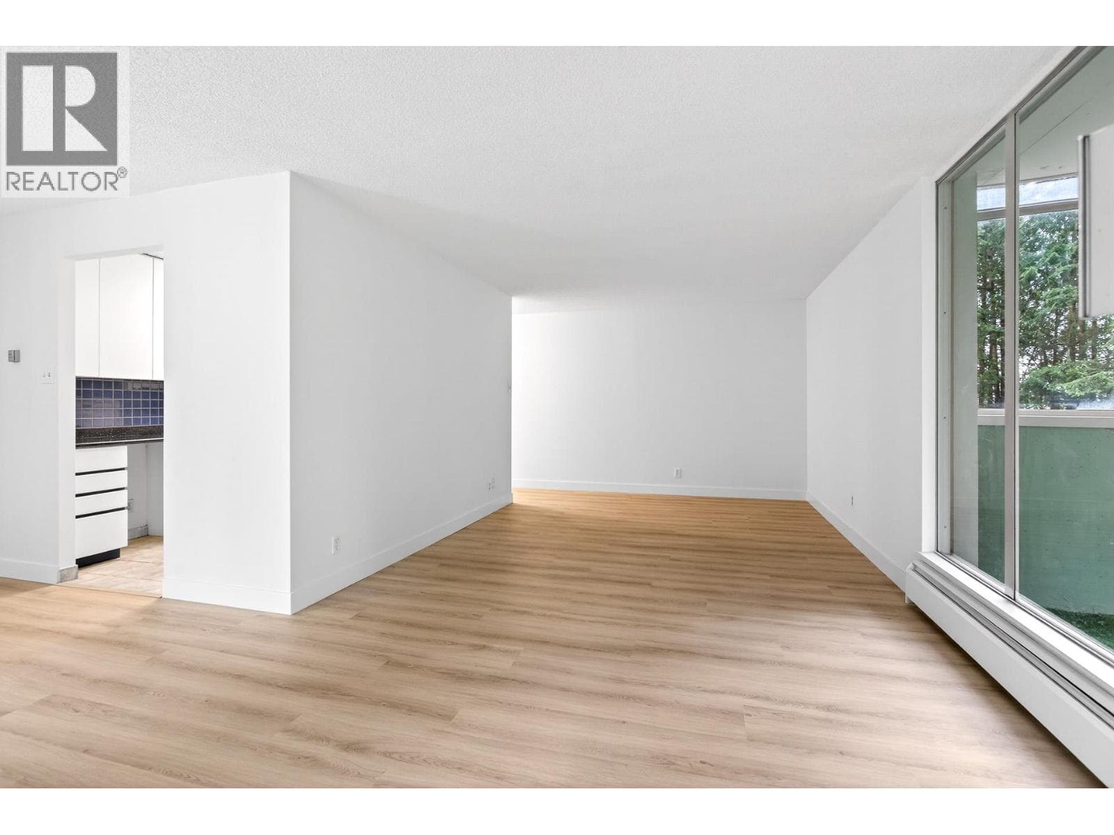 504 2024 FULLERTON AVENUE, Greater Vancouver — photo 4