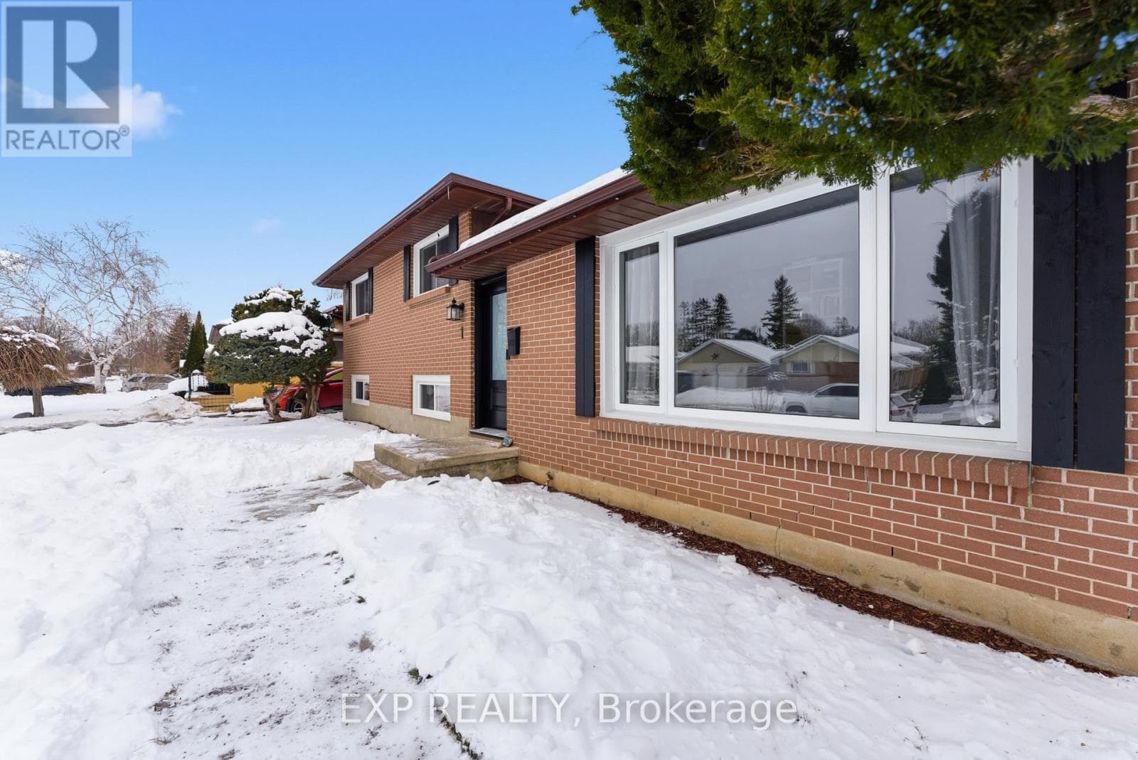 1 NELLES AVENUE — photo 3