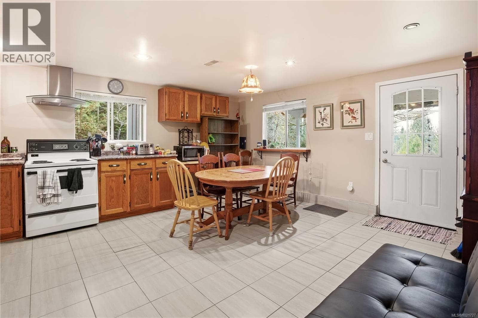 9644 Lakeshore Rd, Vancouver Island — photo 4