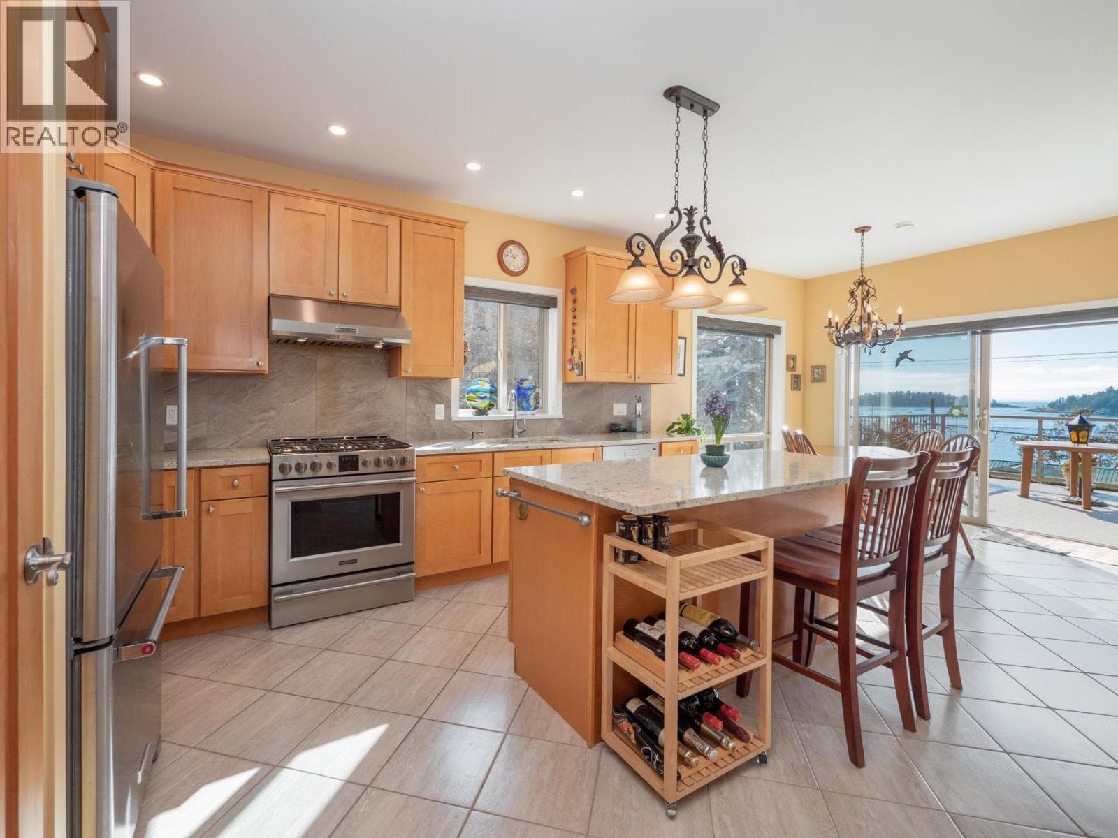 6682 SUNSHINE COAST HIGHWAY, Greater Vancouver — photo 2