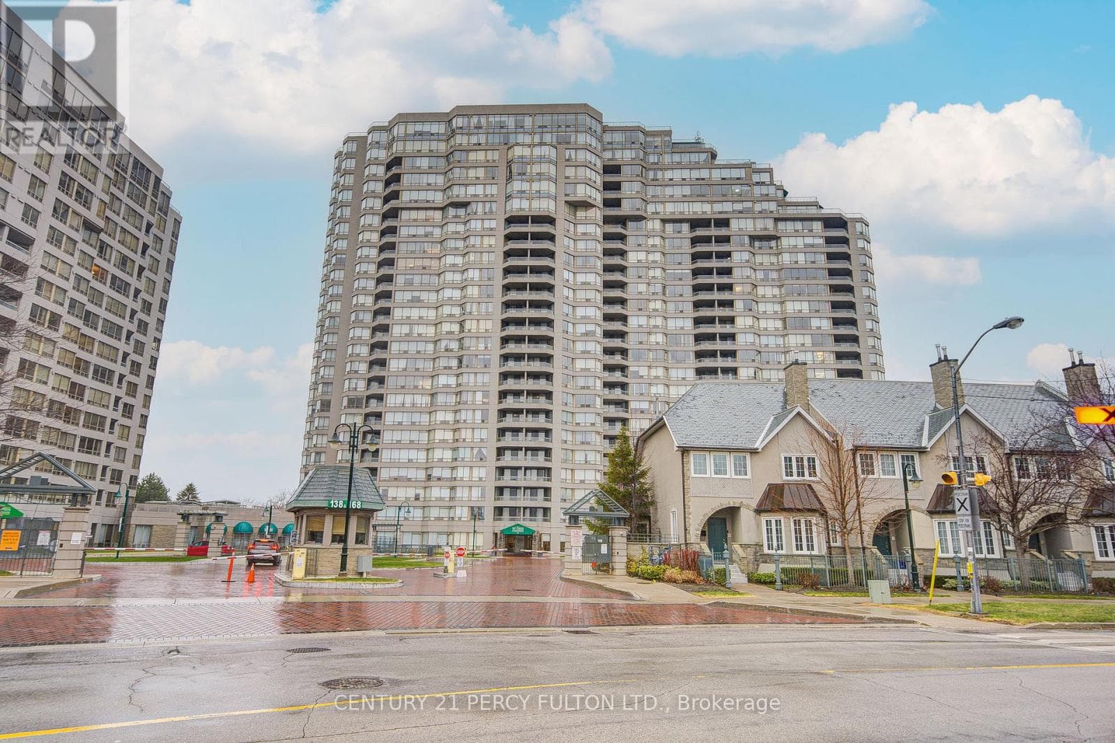 1515 - 168 BONIS AVENUE in Tam O'Shanter-Sullivan