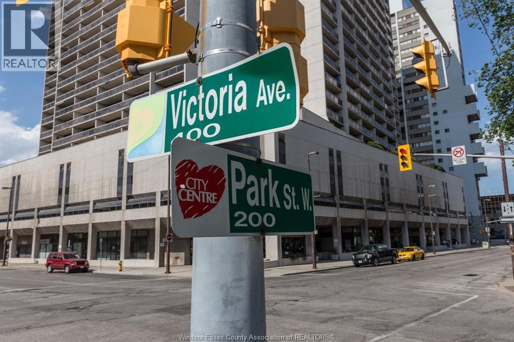150 PARK Unit# 613 in 