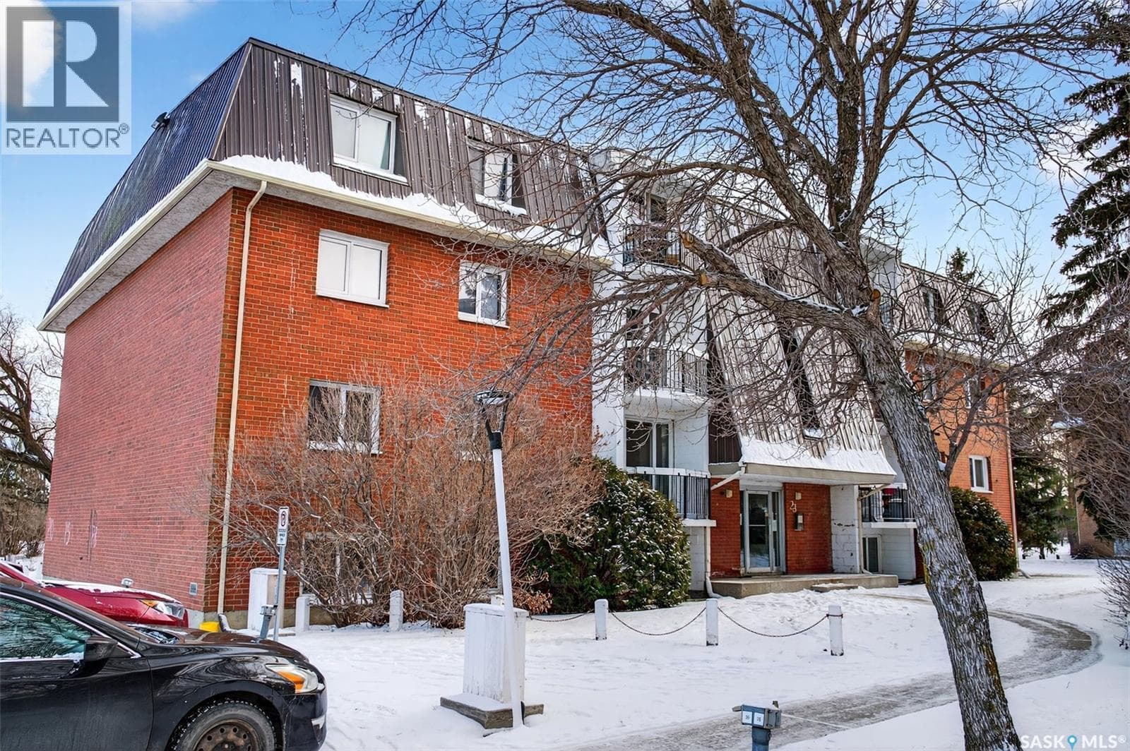 11 23 Centennial STREET — photo 2