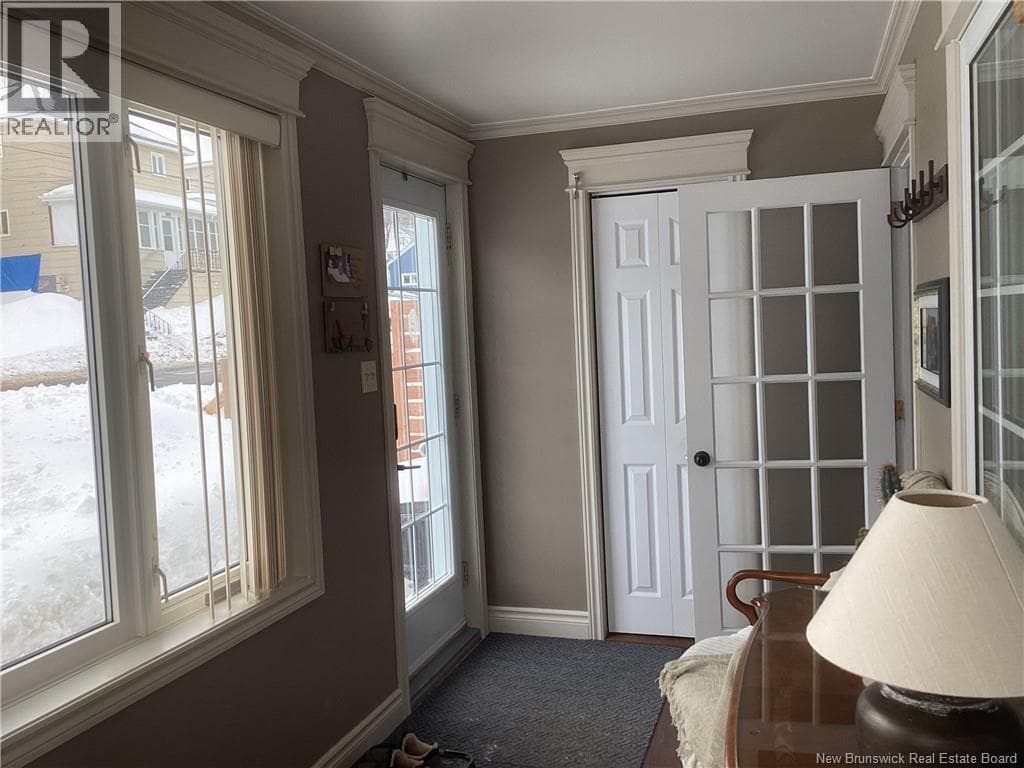 517 VICTORIA STREET, New Brunswick — photo 5