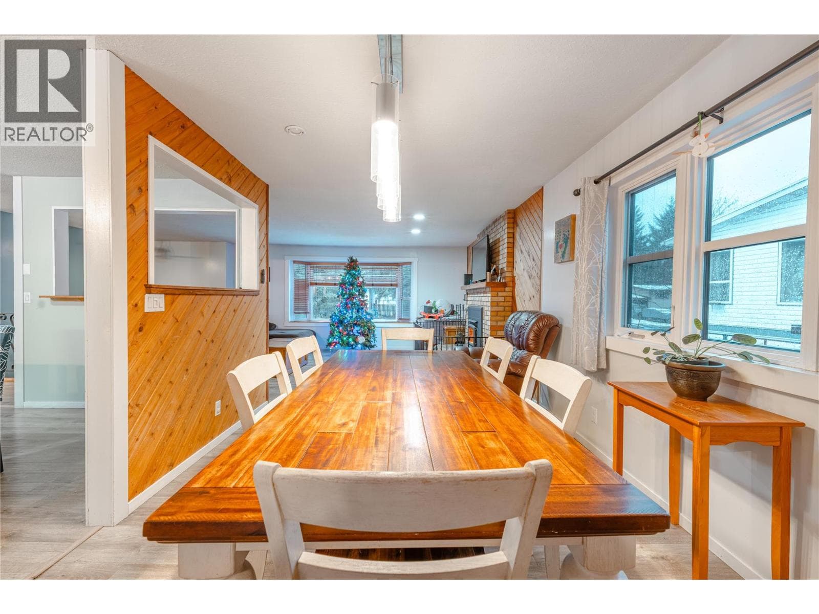 825 Ohlhausen Road in 