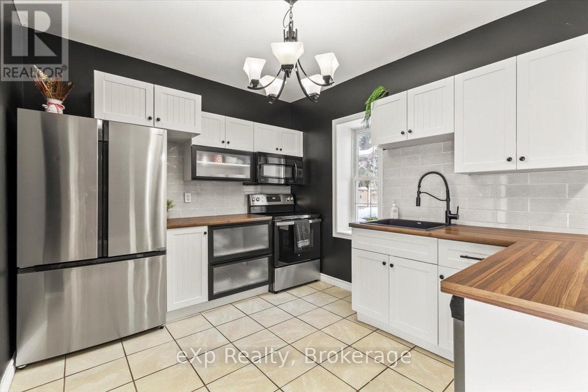 209 GARAFRAXA STREET S — photo 5