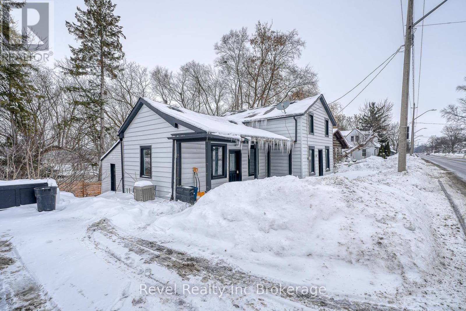 123 CHARLES STREET EAST — photo 2