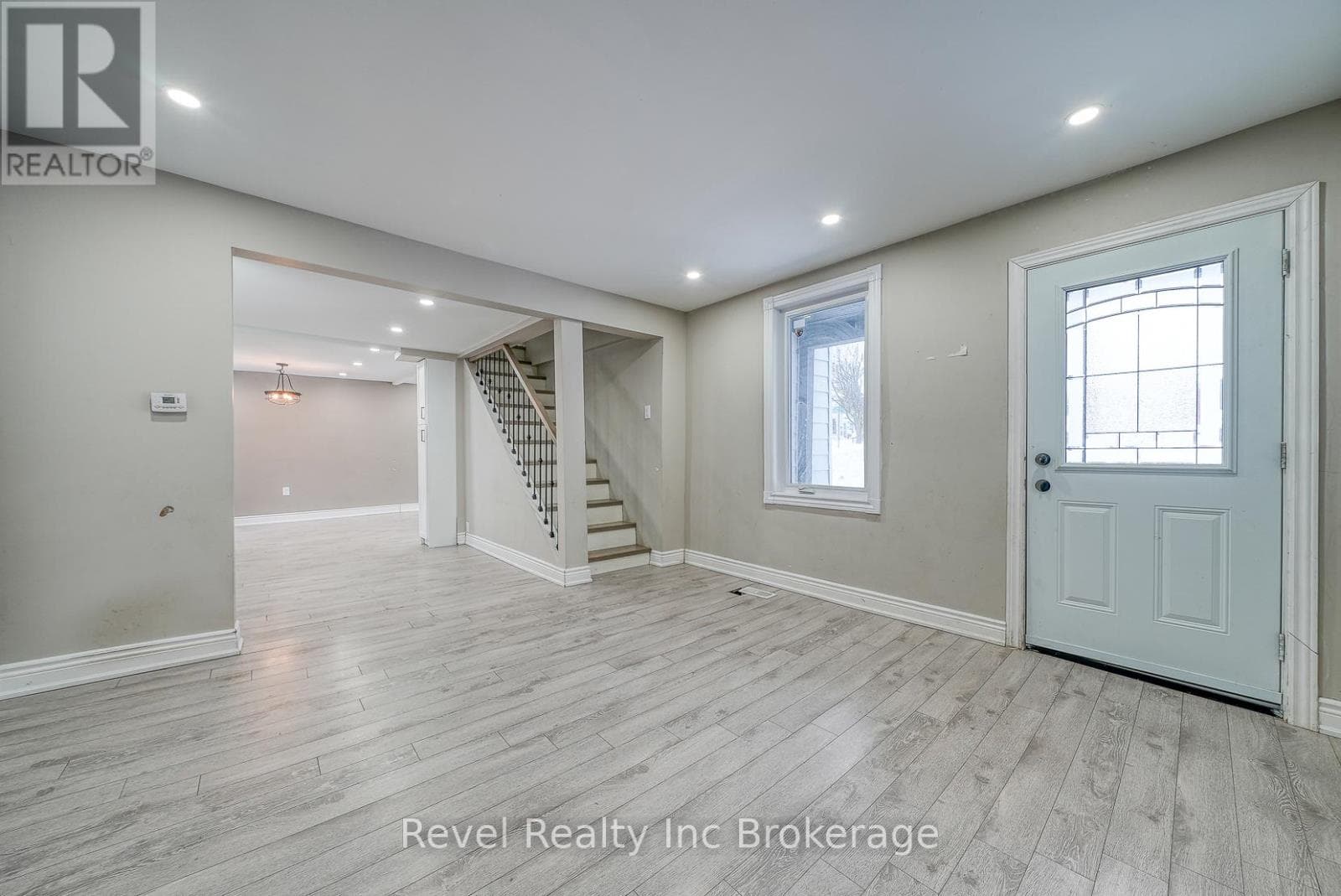 123 CHARLES STREET EAST — photo 5