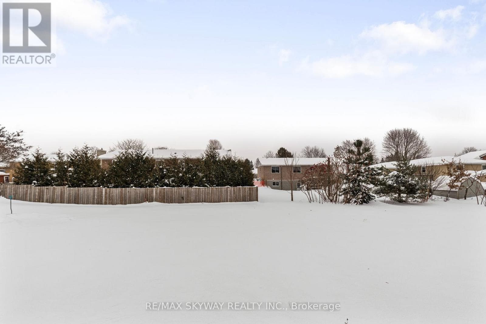 143 STONEBROOK WAY NE, Toronto — photo 3