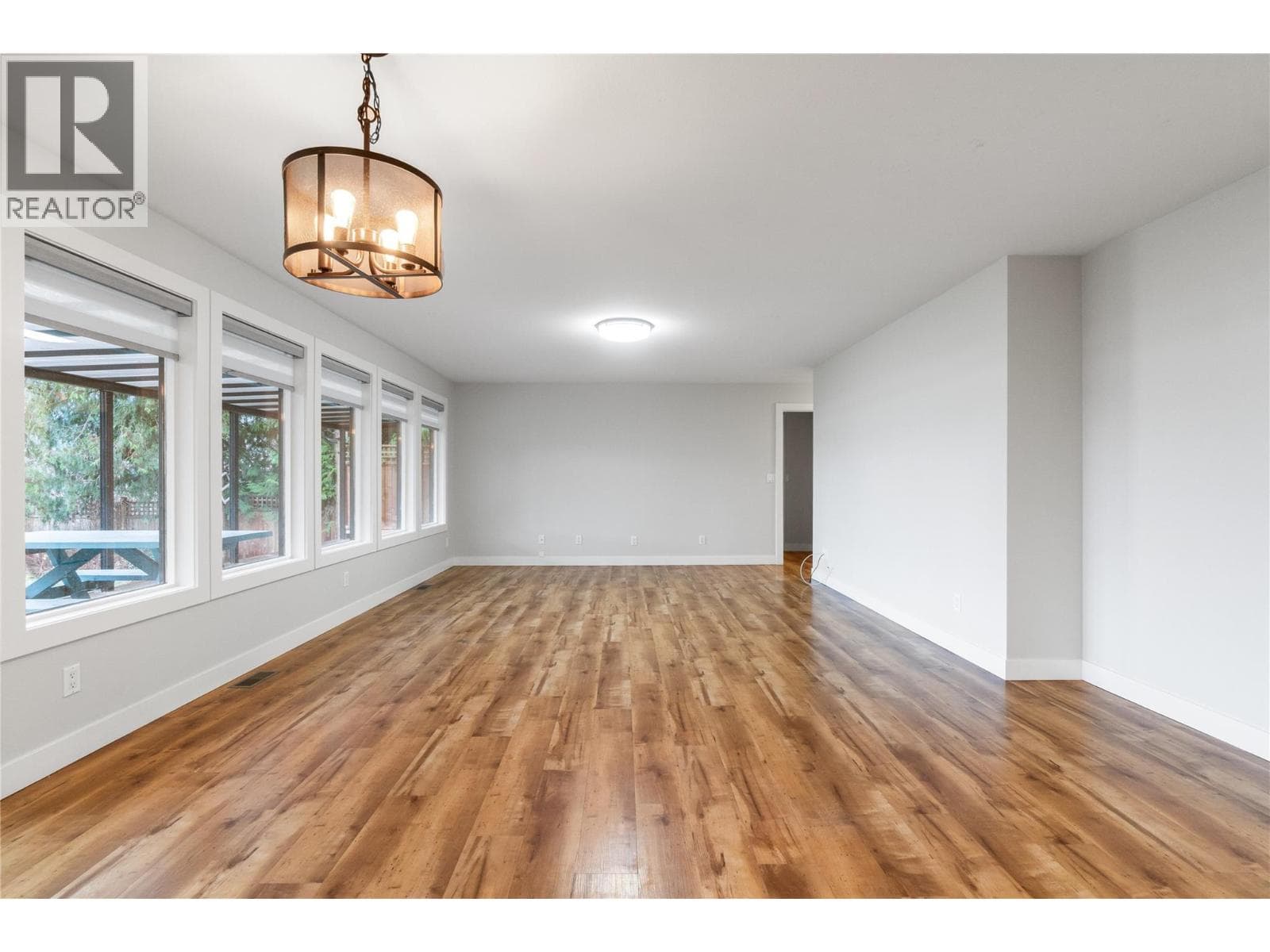 401 97A Highway, Interior REALTORS® — photo 4