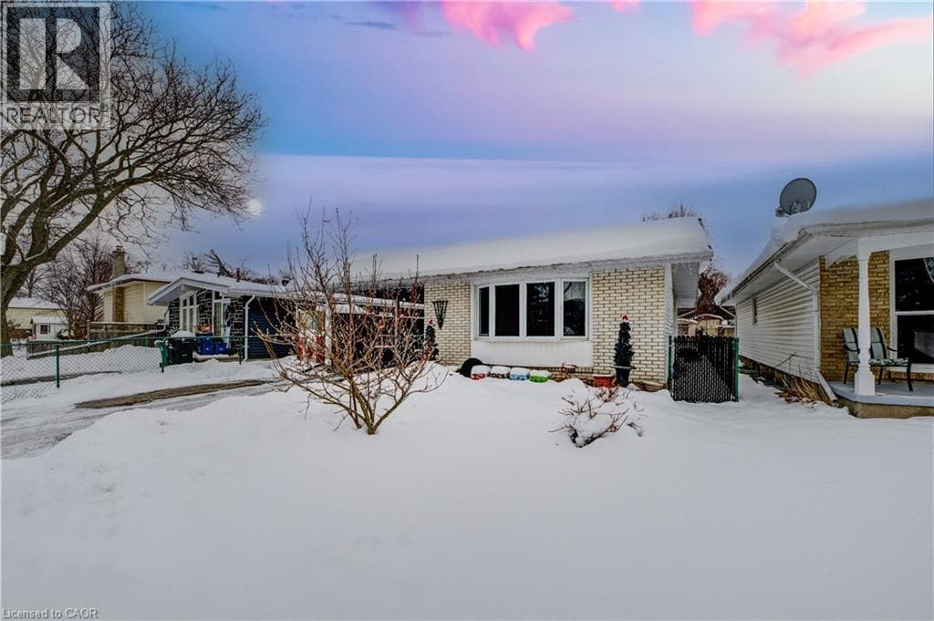 123 KINGSWOOD DRIVE — photo 3