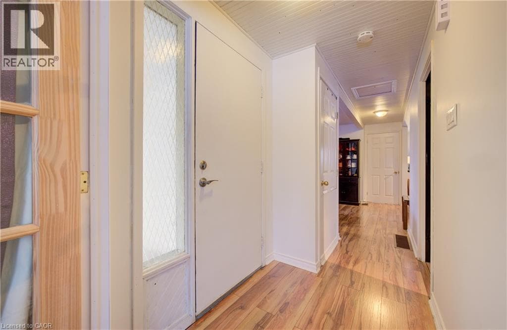123 KINGSWOOD DRIVE — photo 4