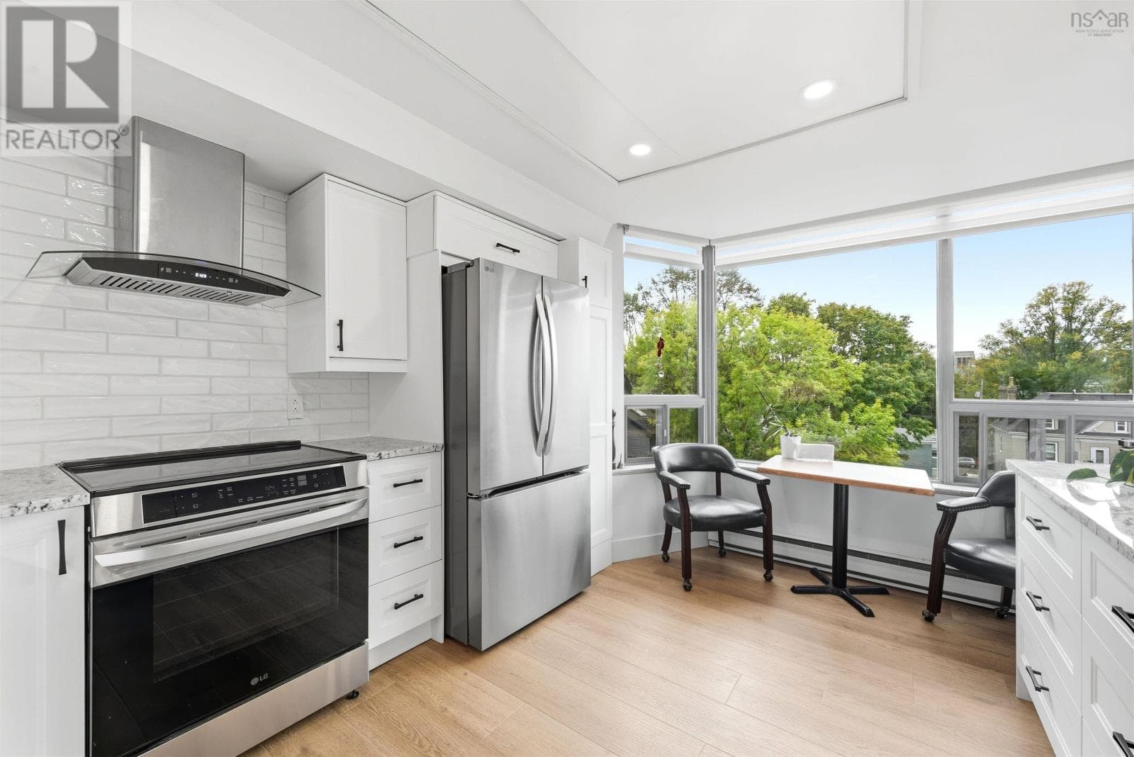 506 1470 Summer Street — photo 3