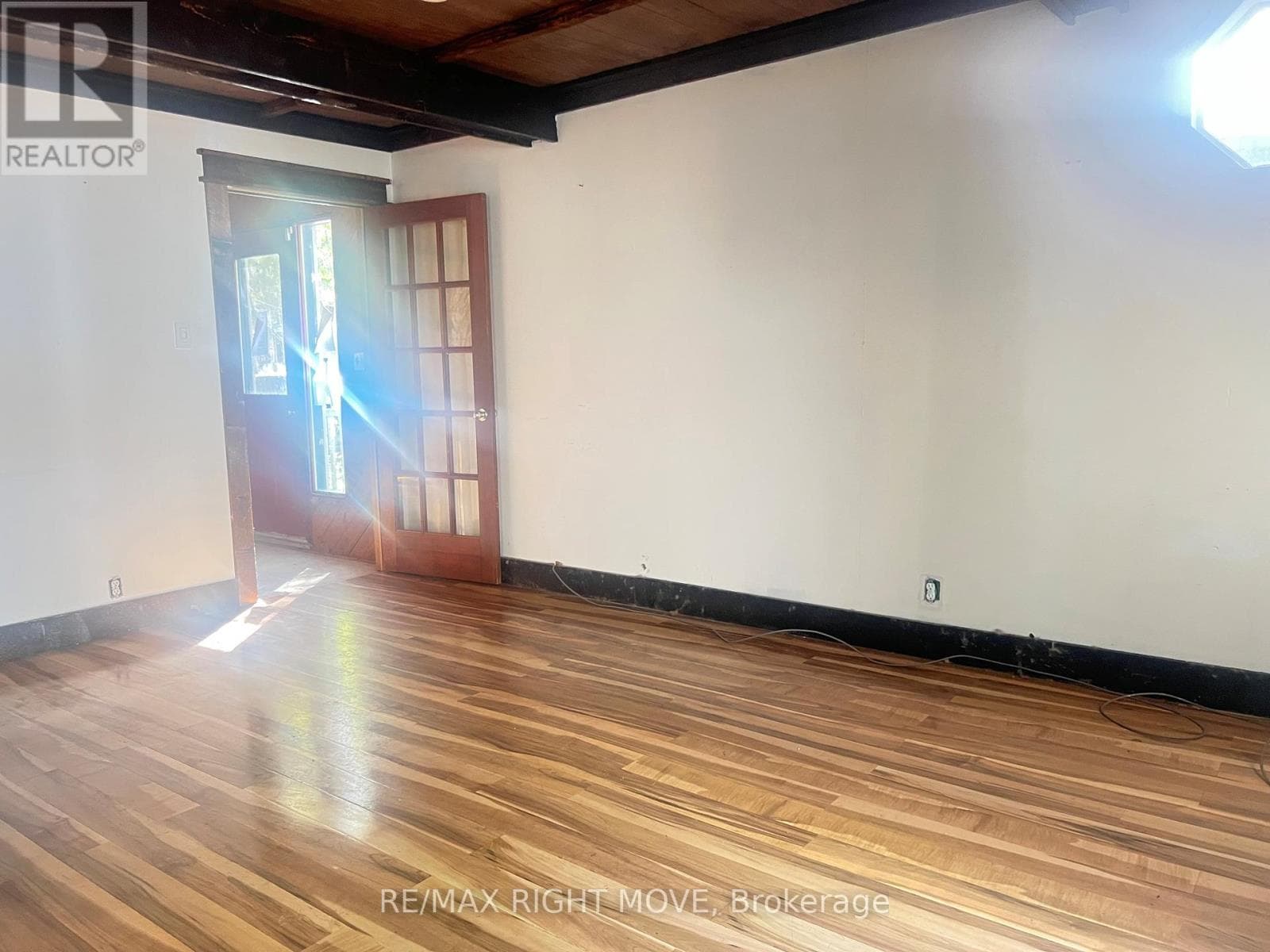 1052 4 SEASONS ROAD, Toronto — photo 3