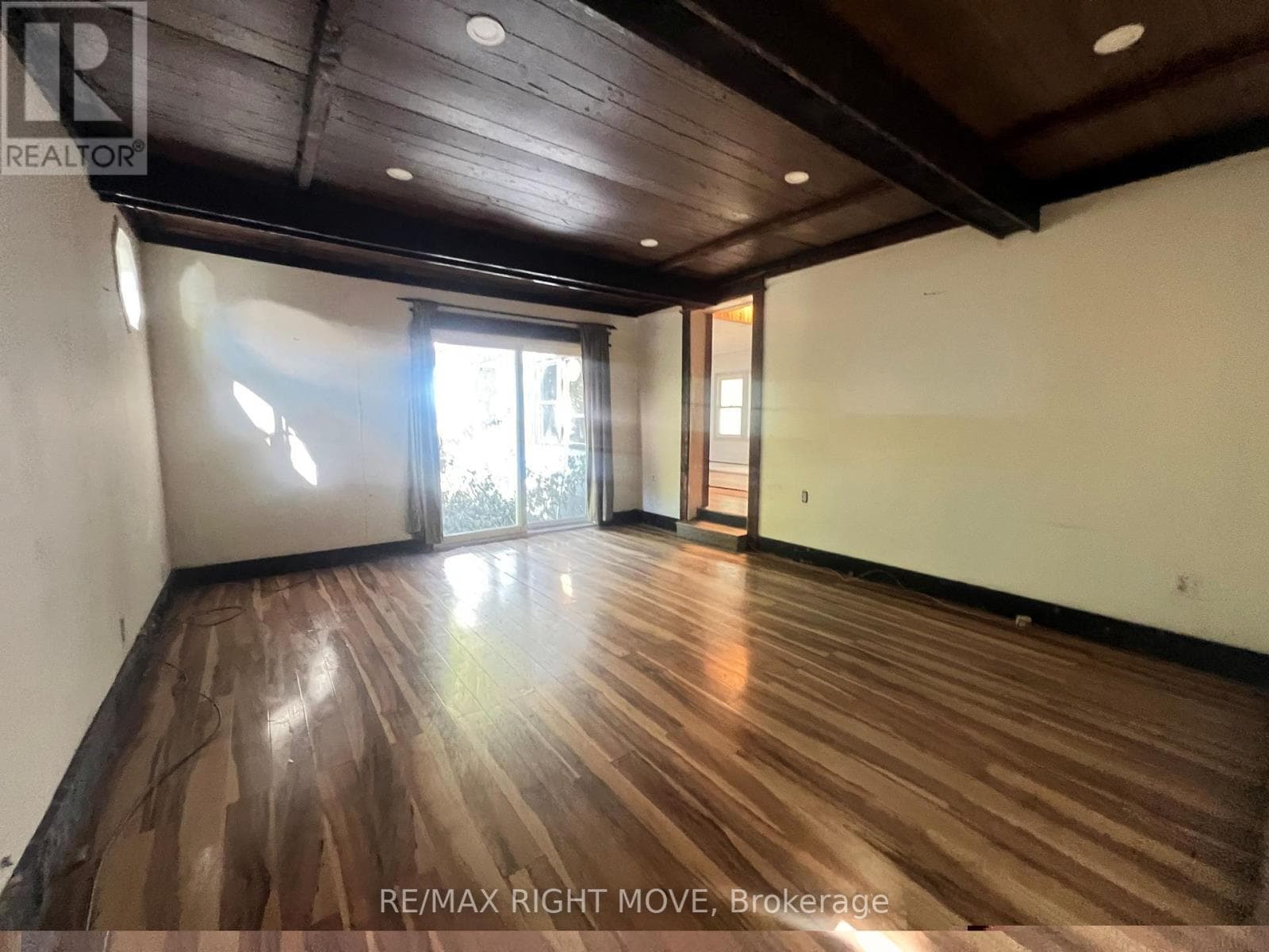 1052 4 SEASONS ROAD, Toronto — photo 4