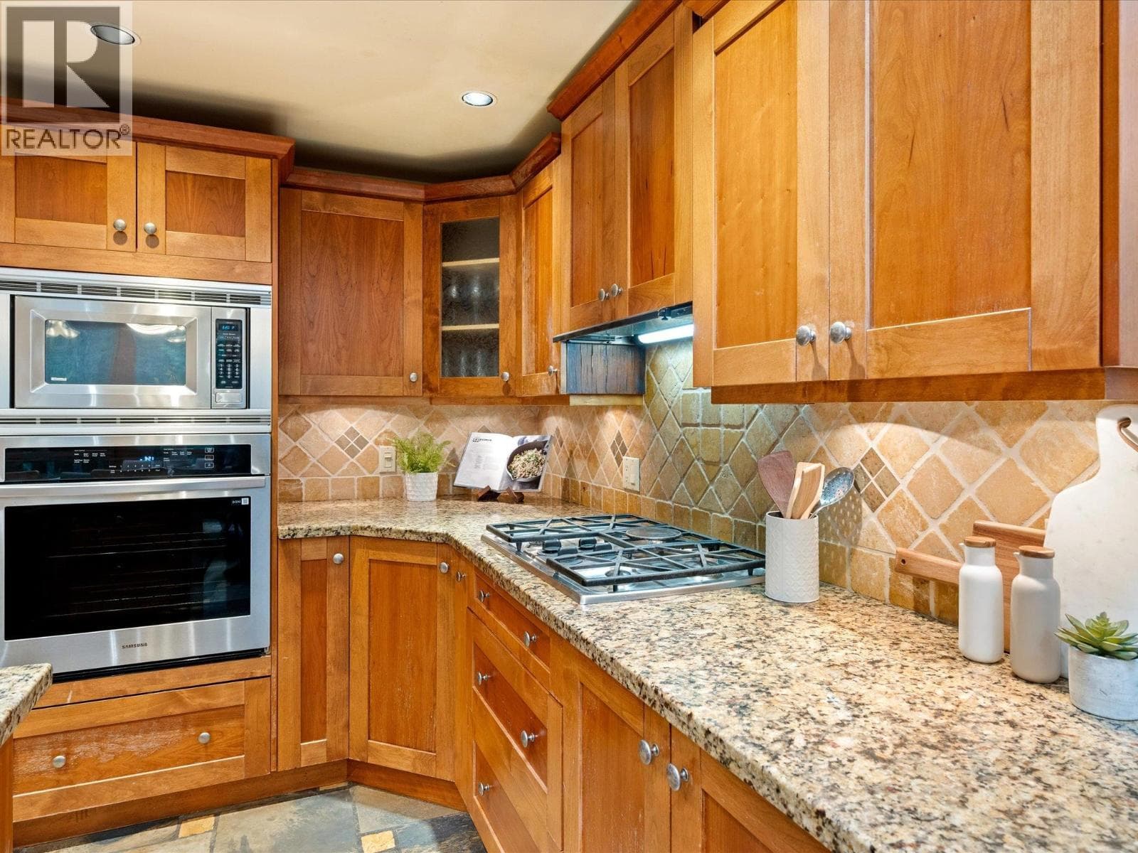 74 BLACK TUSK DRIVE — photo 4