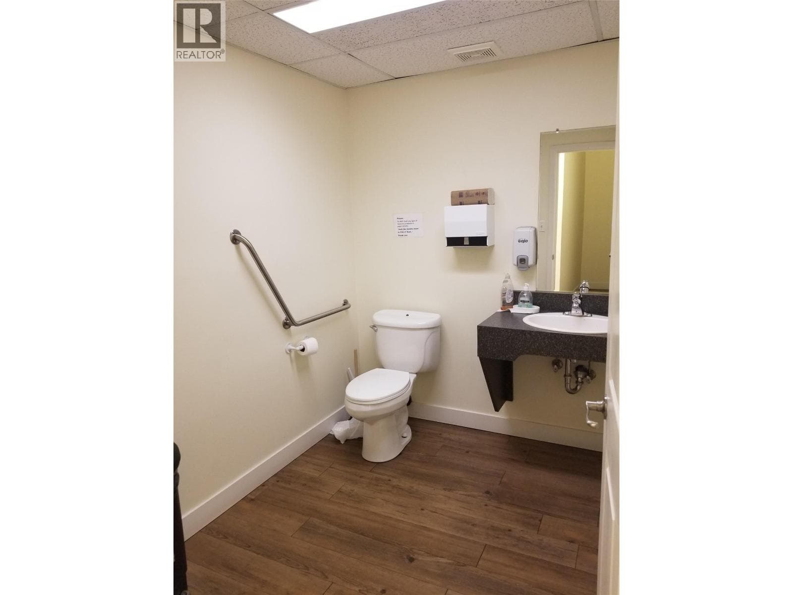 275 Seymour Street Unit# 2, Interior REALTORS® — photo 4