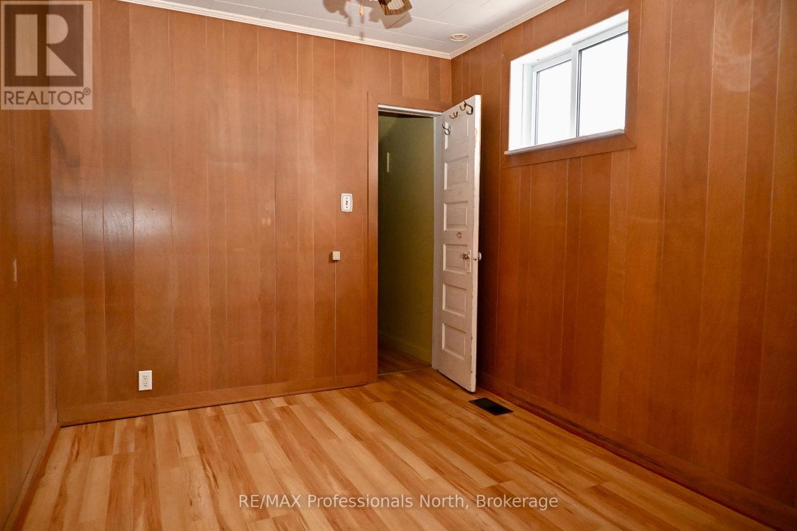 330 JOHN STREET NORTH, OnePoint — photo 4