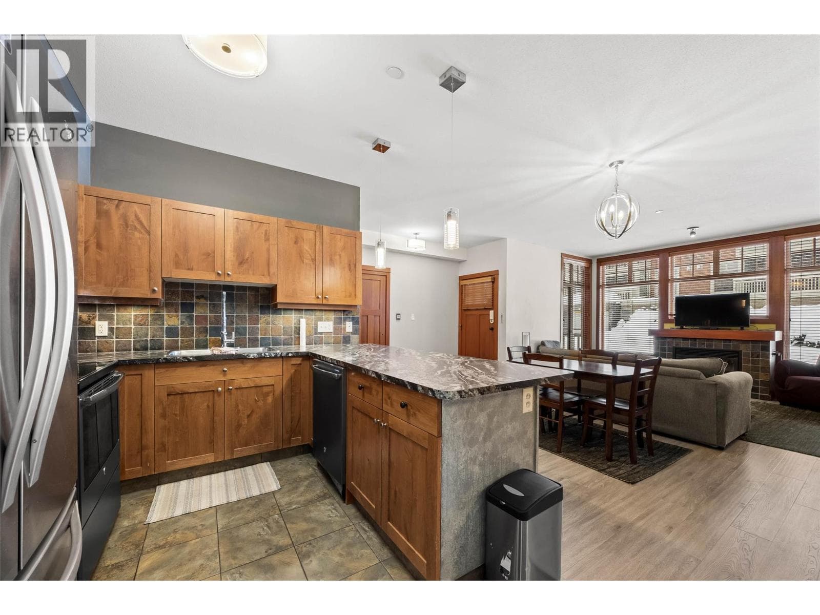 5015 Valley Drive Unit# 58, Interior REALTORS® — photo 4