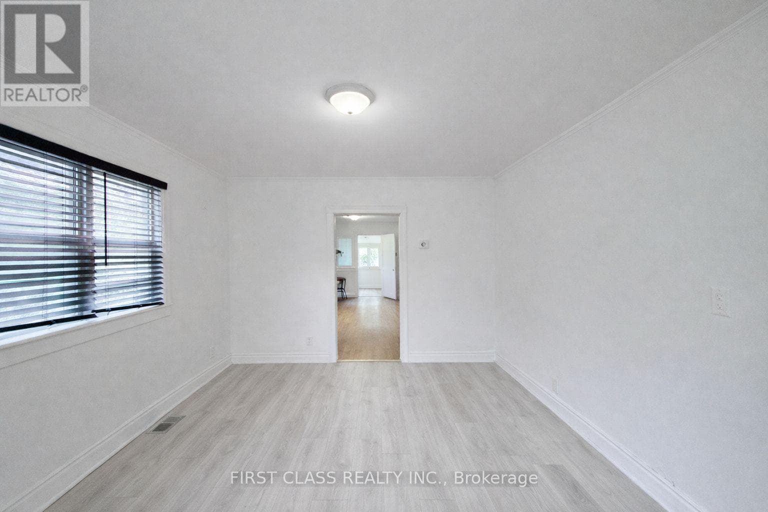 2081 METRO ROAD NORTH in Sutton