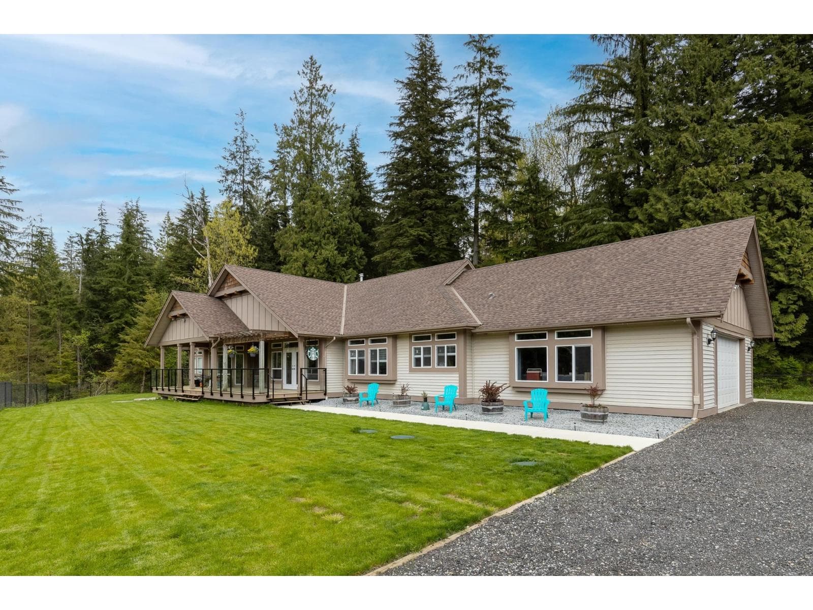 12156 BELL STREET, Fraser Valley — photo 2