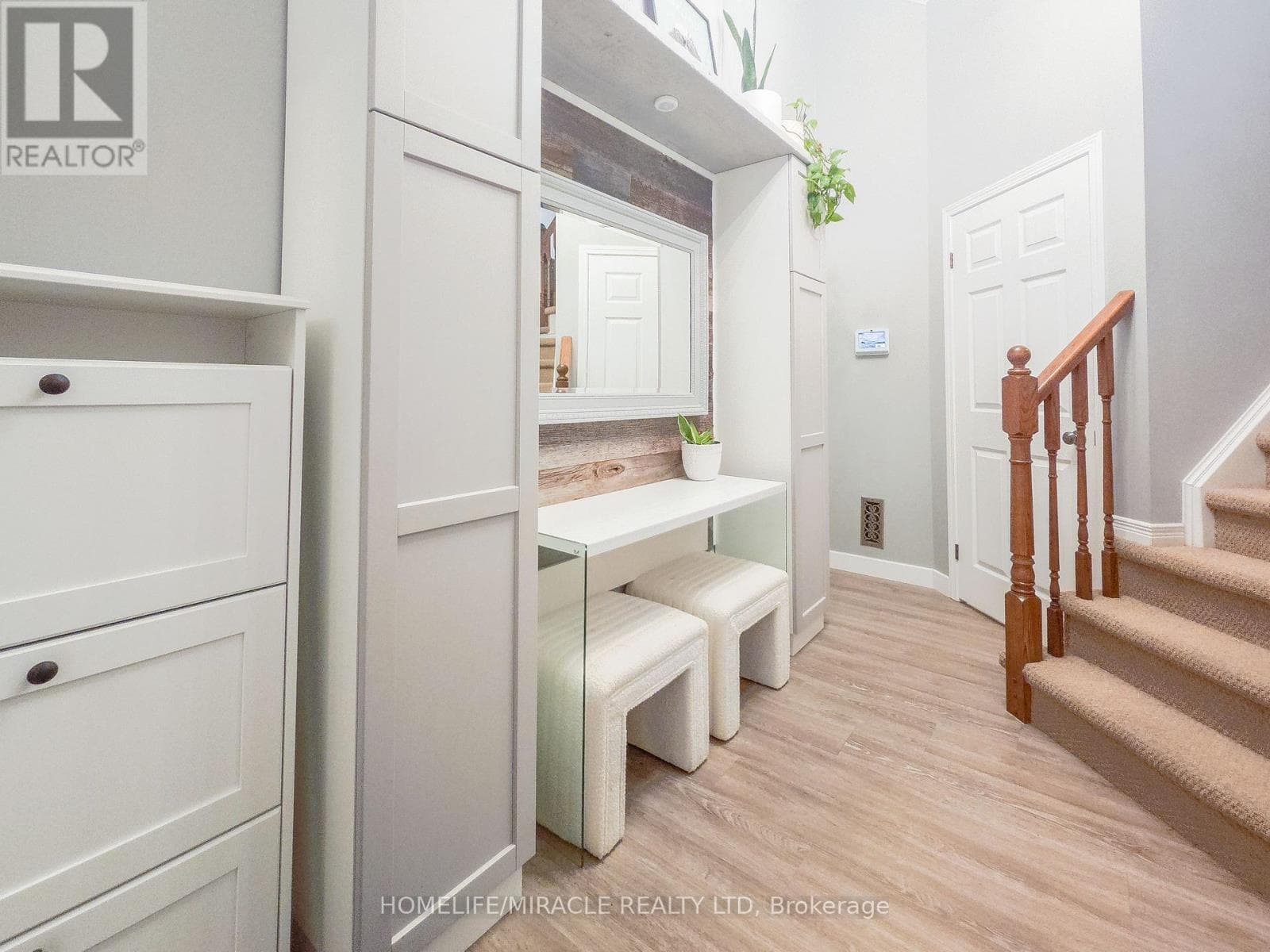 228 SUNNY MEADOW COURT — photo 2