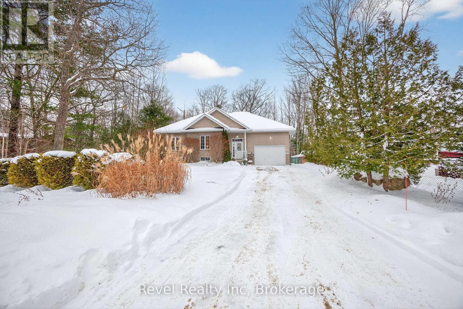 61 RUE VANIER in 