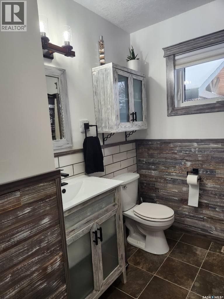 706 GREY AVENUE — photo 4