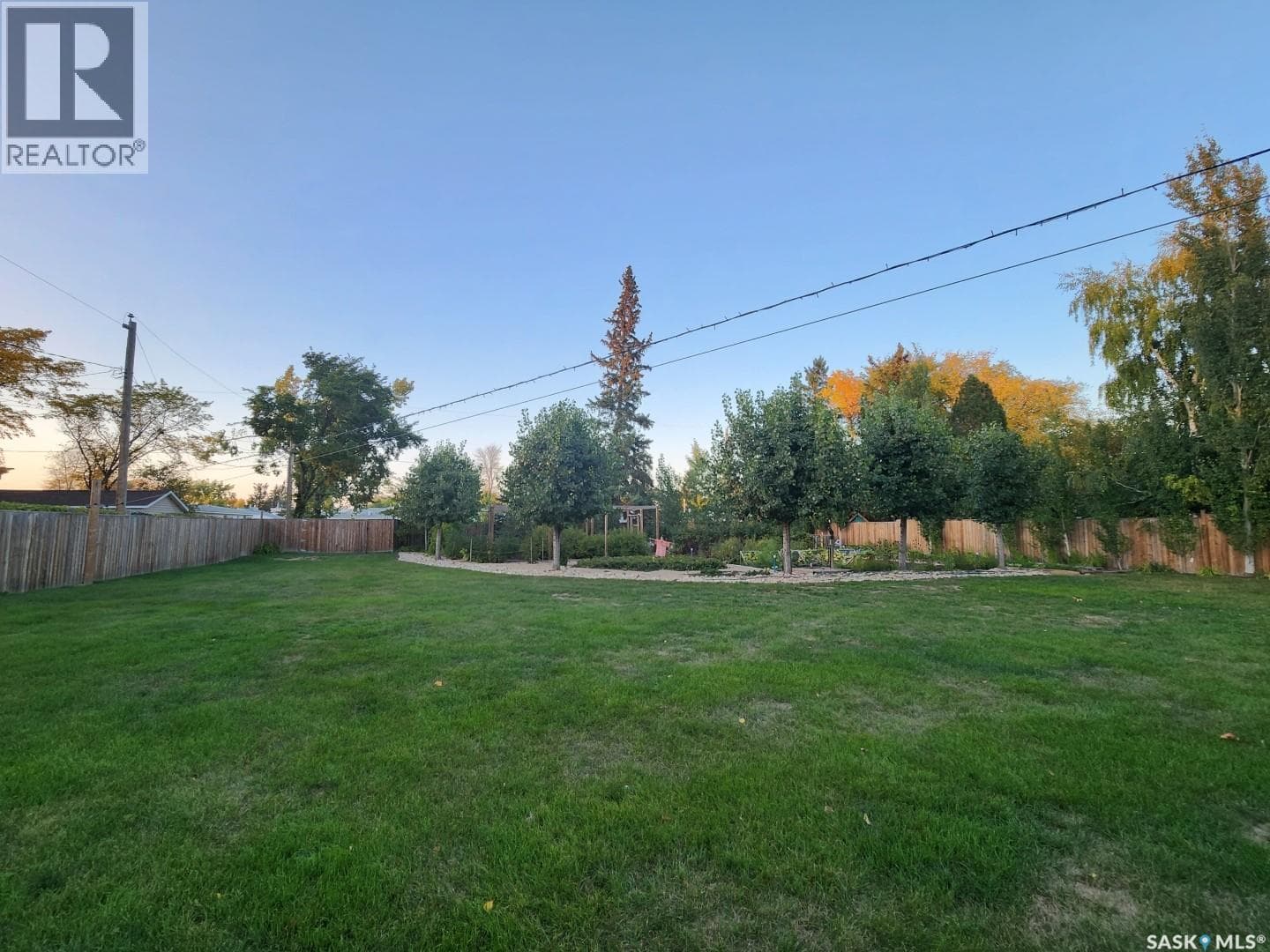 706 GREY AVENUE — photo 3