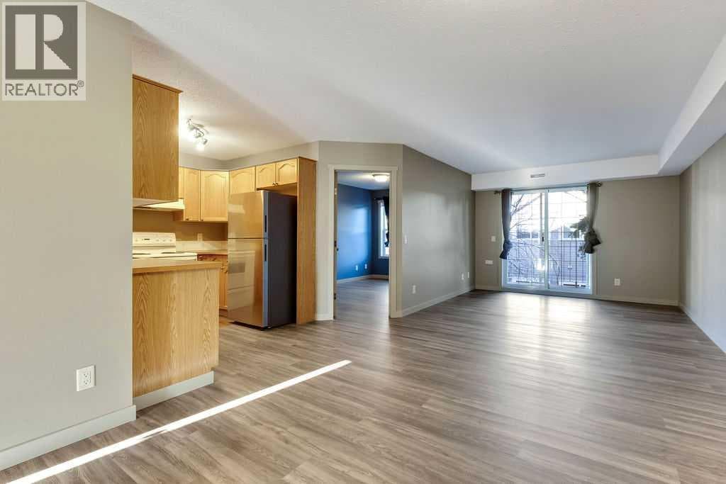 423, 103 Strathaven Drive, Calgary — photo 5
