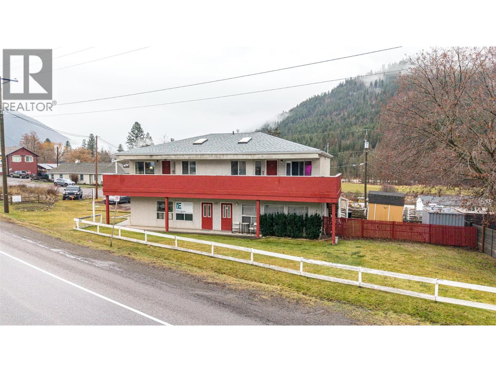 5683 HIGHWAY 97, Interior REALTORS® — photo 2