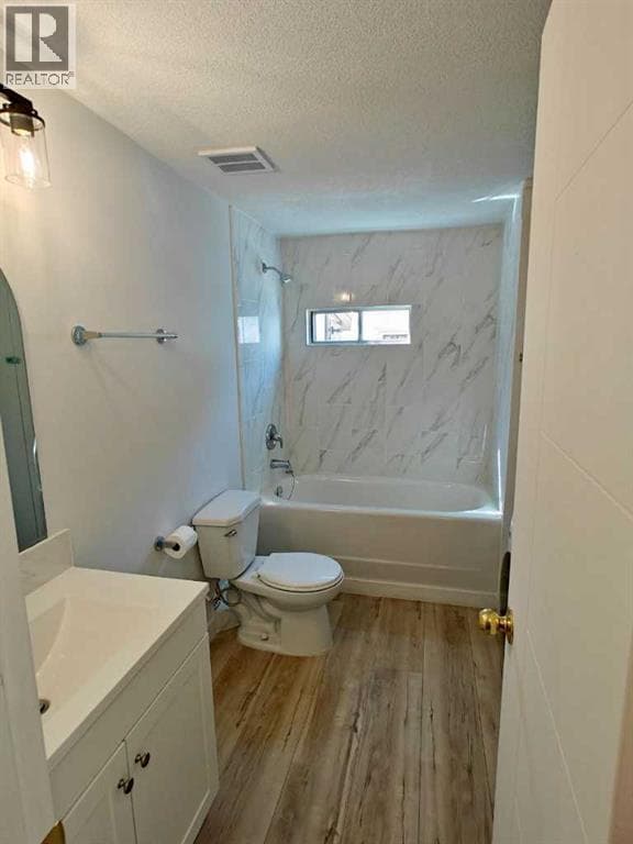 30, 2106 50 Street SE, Calgary — photo 4